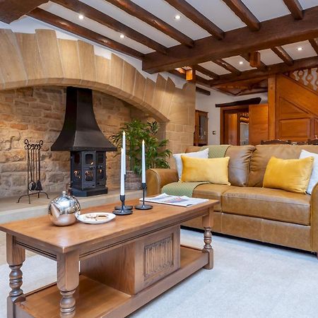 Farmhouse Barn - Rustic Luxury For Families -Leeds Pass The Keys Villa Pudsey Exterior foto