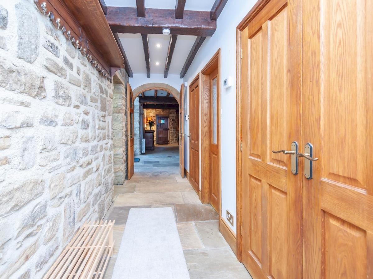 Farmhouse Barn - Rustic Luxury For Families -Leeds Pass The Keys Villa Pudsey Exterior foto